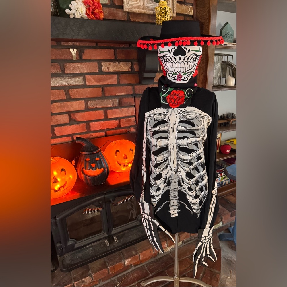 Men's Black Skeleton Dia de los Muertos Costume Hoodie with Red Accents